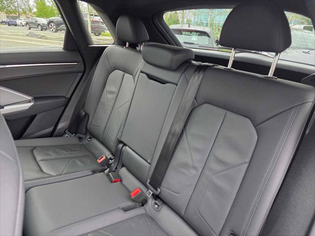 Used 2025 Audi Q3 2.0T Premium AWD/4WD image 17