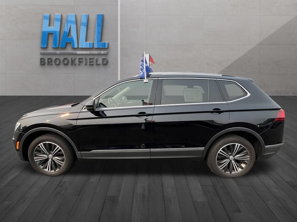 Used 2018 Volkswagen Tiguan SEL AWD/4WD image 2