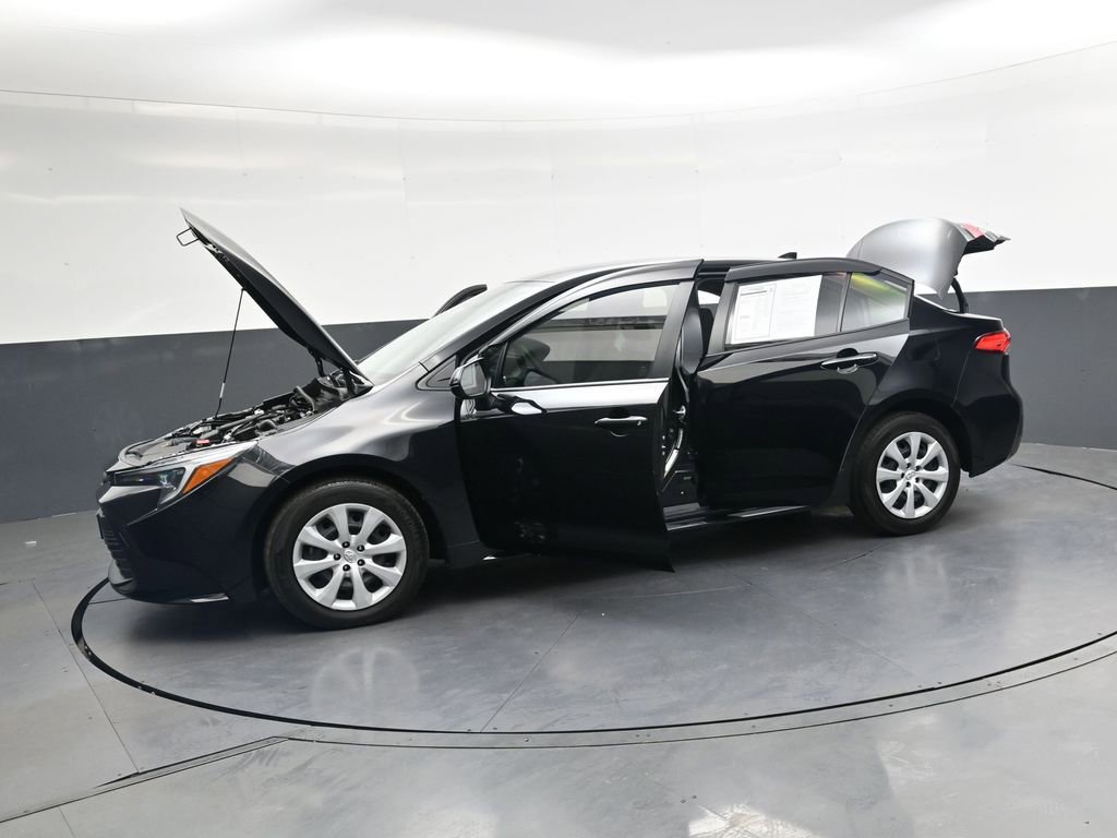 Used 2024 Toyota Corolla LE FWD image 46