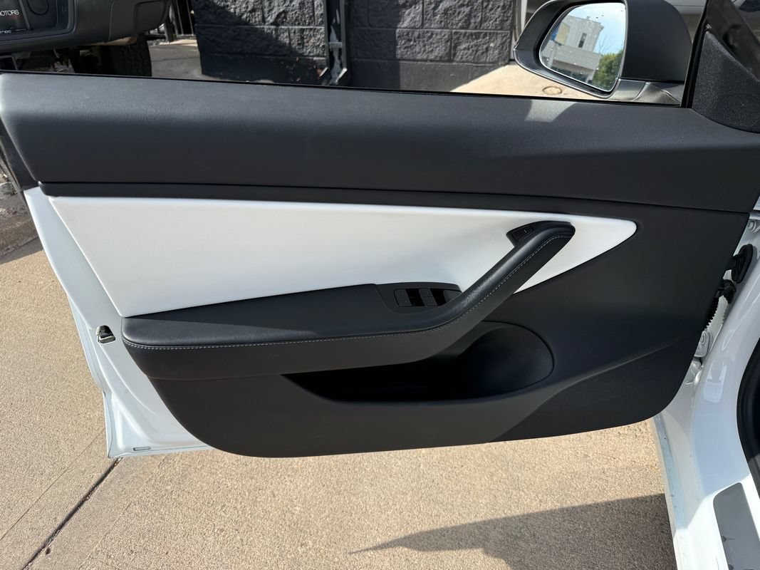 Used 2019 Tesla Model 3 Standard Range Plus RWD image 21