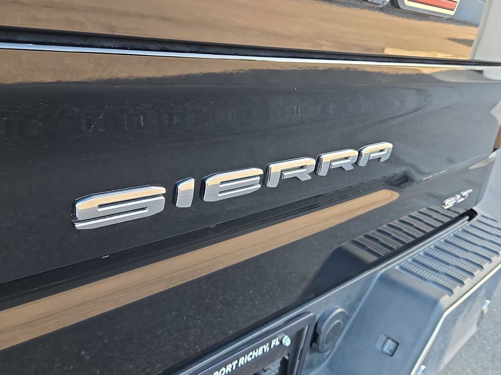 Used 2022 GMC Sierra 1500 SLT w/ SLT Premium Plus Package image 13