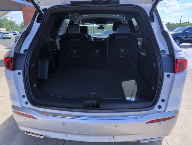Used 2024 Buick Enclave Essence w/ Technology Package FWD image 21