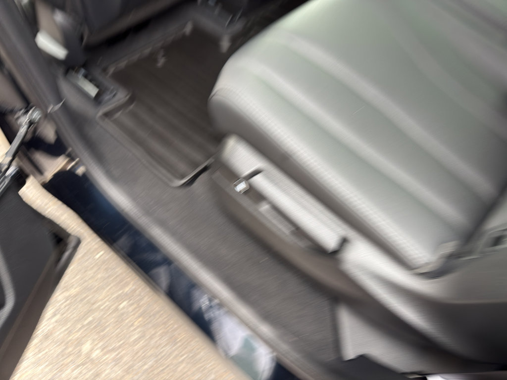 Certified 2025 Acura MDX SH-AWD image 25