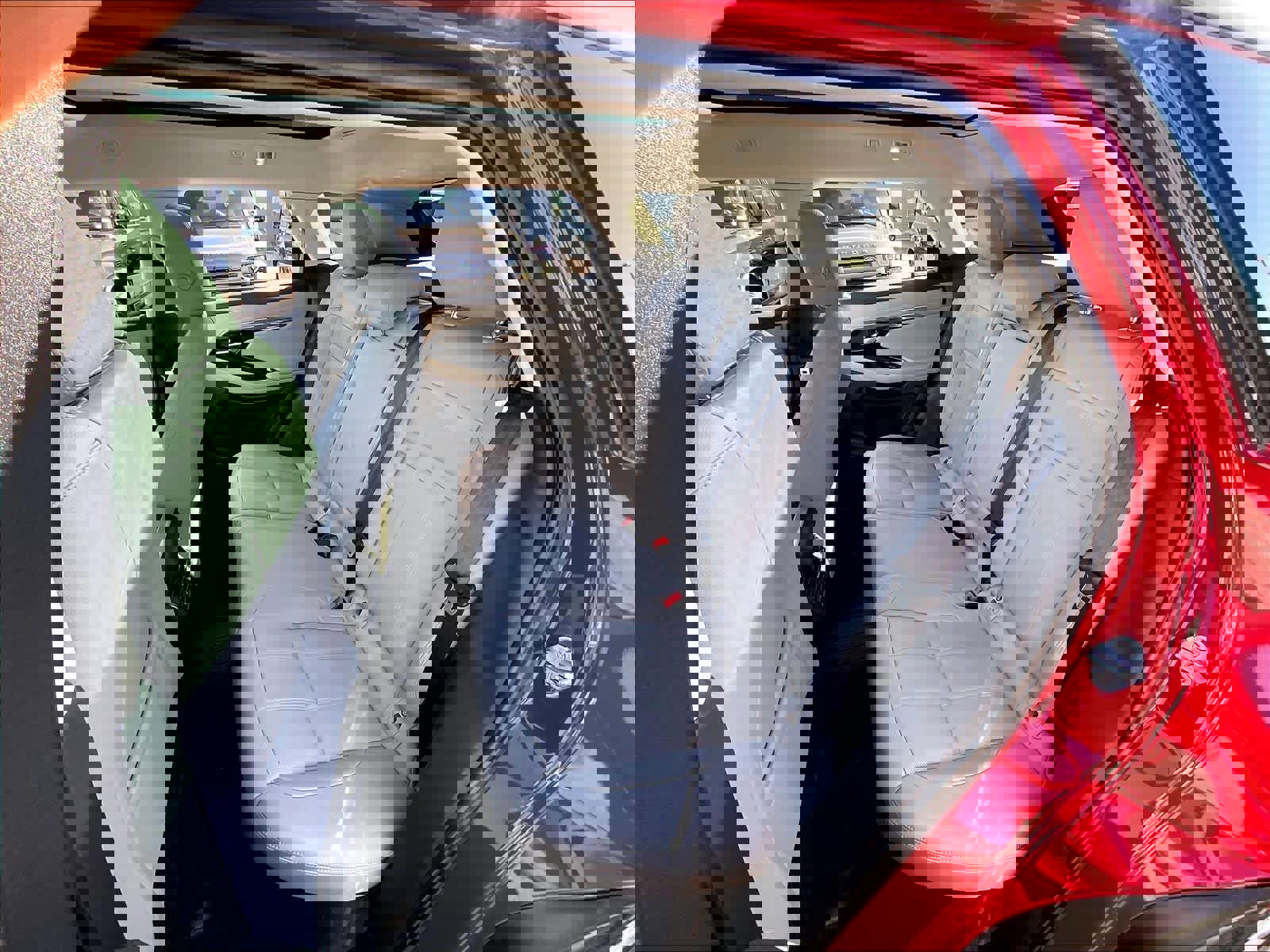 Used 2020 Land Rover Range Rover Evoque SE image 27