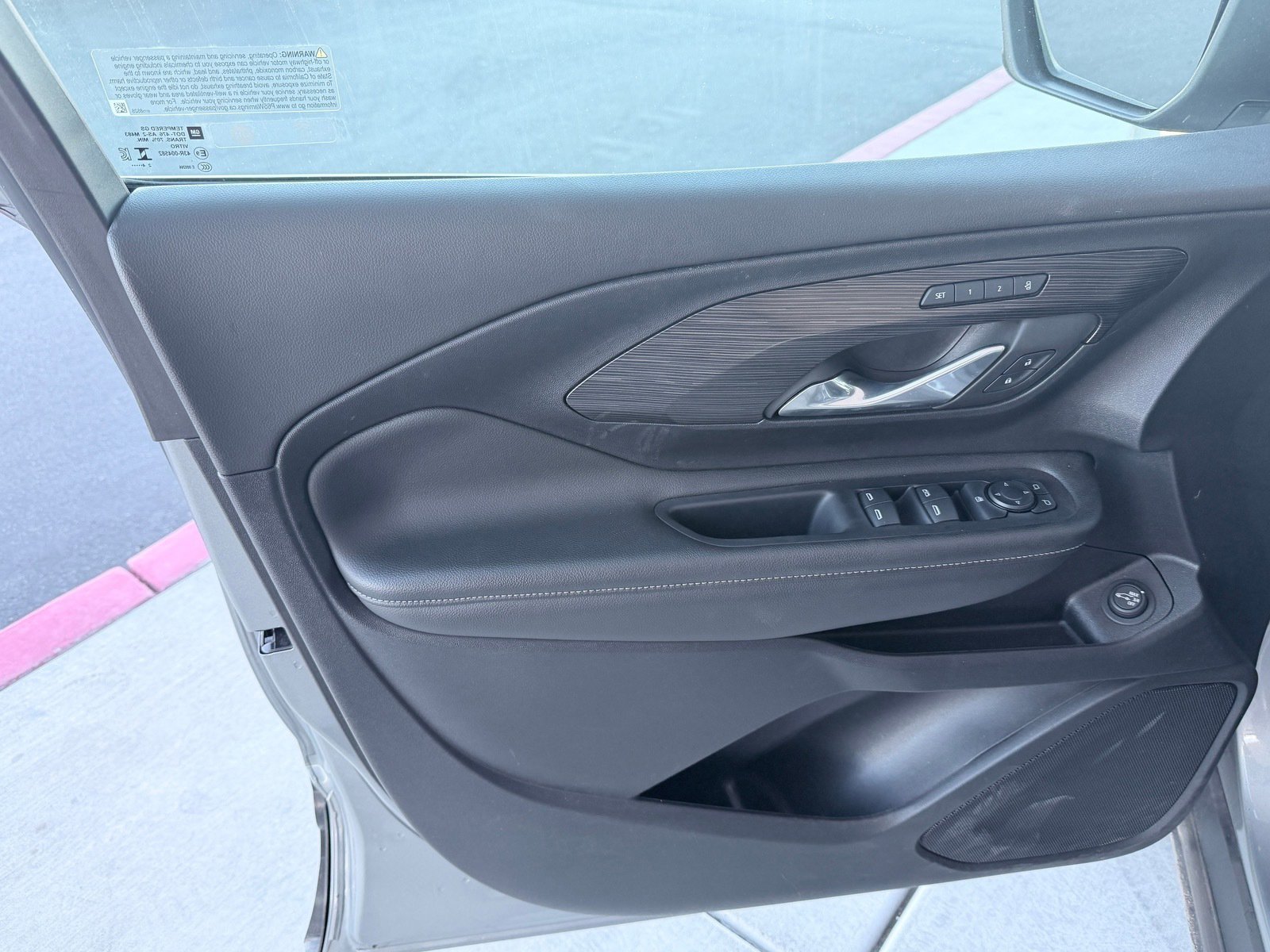 Used 2024 GMC Terrain SLT image 15