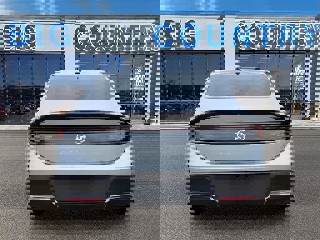 Used 2025 Hyundai Sonata SE image 4