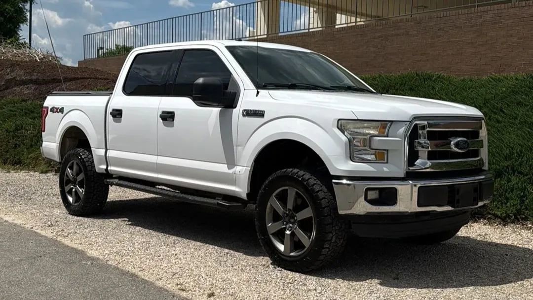 Used 2016 Ford F150 XLT w/ Trailer Tow Package AWD/4WD image 3