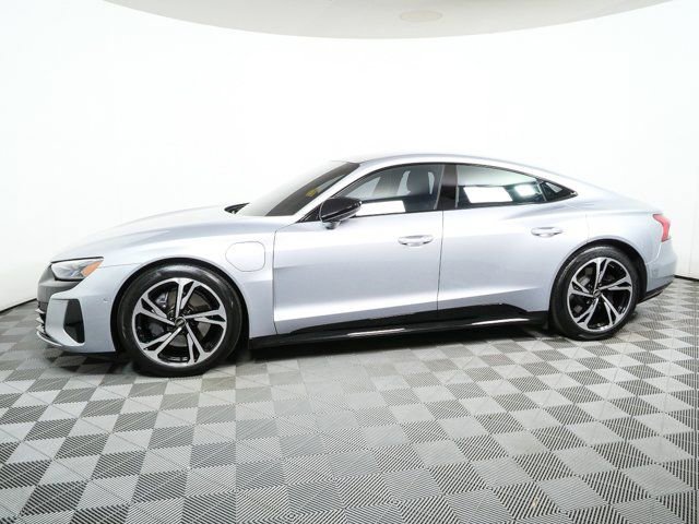 Used 2023 Audi e-tron GT Prestige w/ Prestige Package image 32