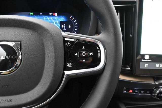 New 2027 Volvo XC60 B5 Core AWD/4WD image 24