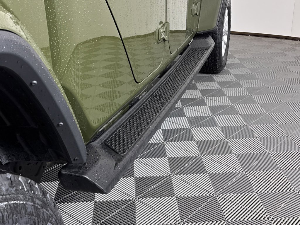 Used 2023 Jeep Gladiator Sport image 21