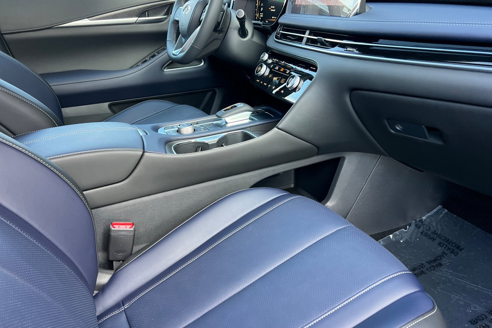 New 2026 INFINITI QX60 Sport w/ Dark Cargo Package image 18