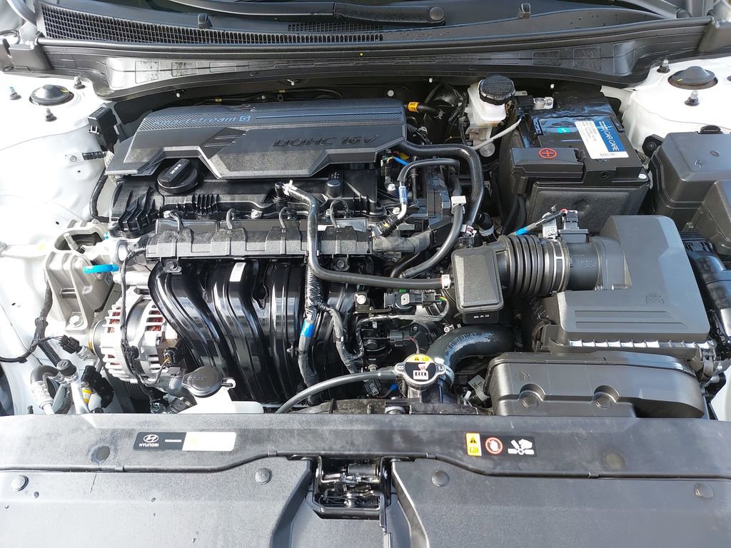 Certified 2025 Hyundai Elantra SEL w/ Cargo Package image 30