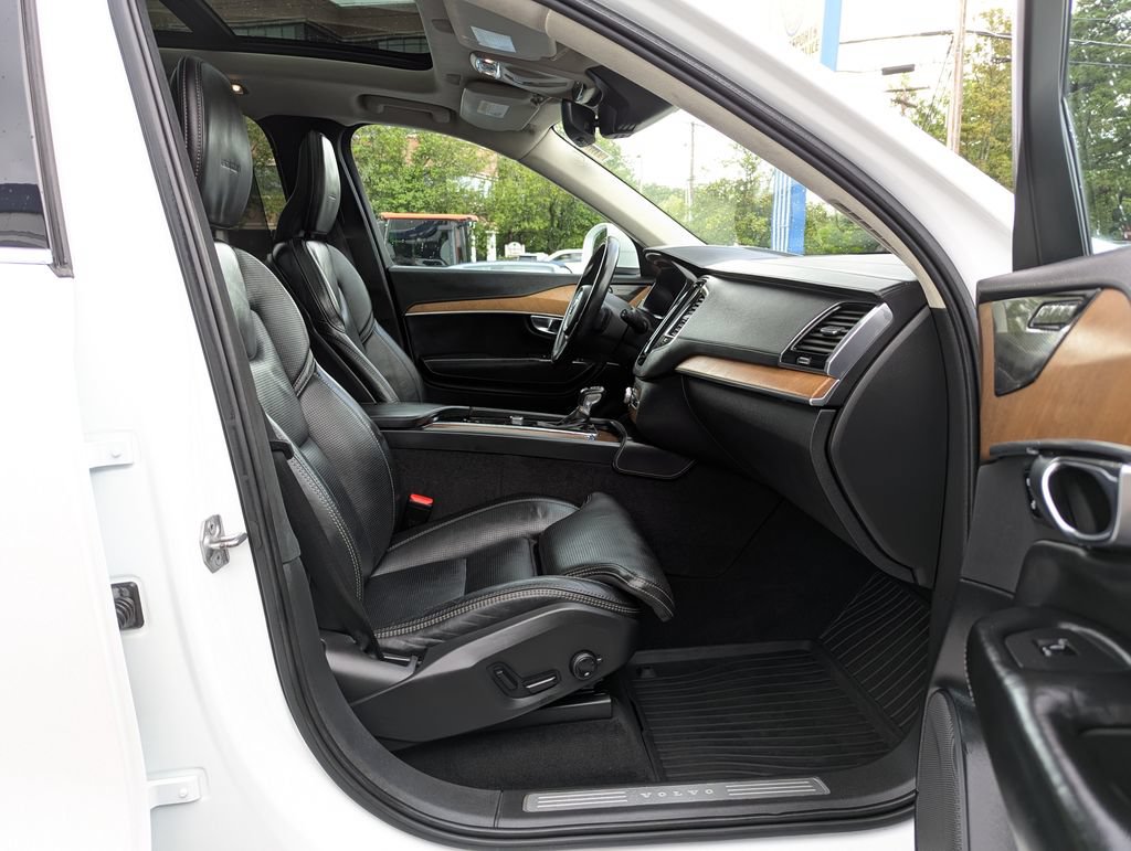 Used 2019 Volvo XC90 T6 Inscription w/ Luxury Package AWD/4WD image 29