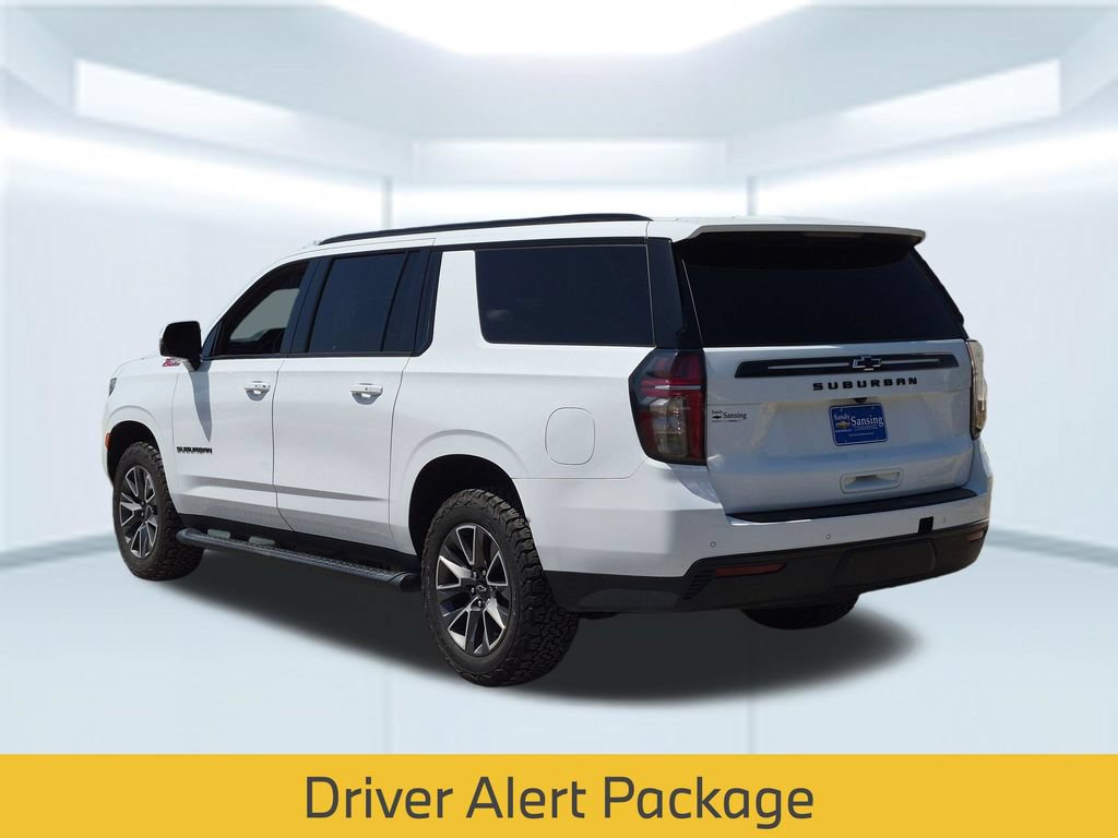 Used 2023 Chevrolet Suburban Z71 w/ Luxury Package AWD/4WD image 4