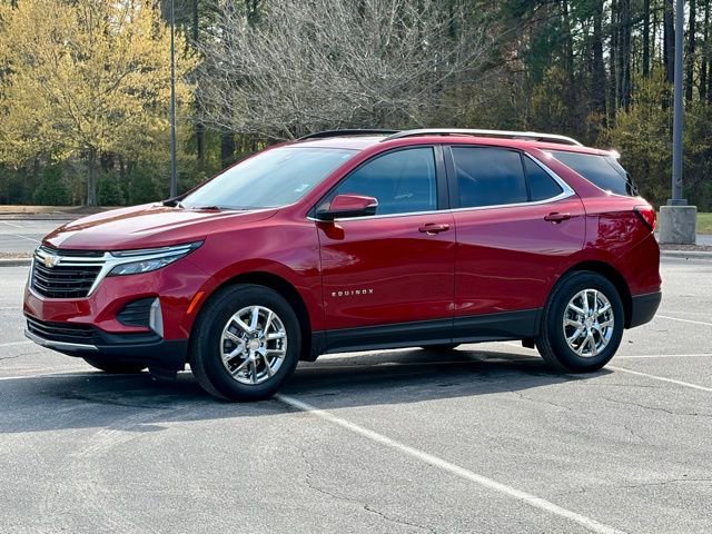 Used 2024 Chevrolet Equinox LT image 2