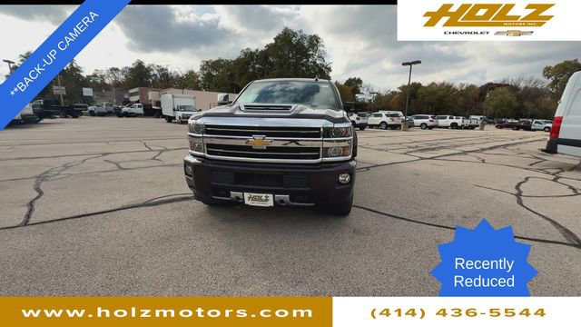 Used 2018 Chevrolet Silverado 2500 High Country w/ Duramax Plus Package image 3