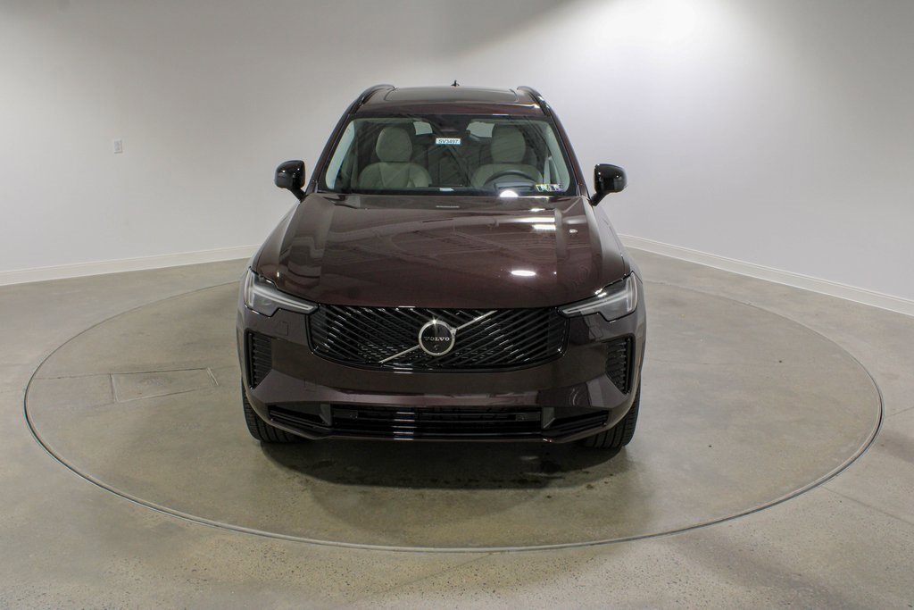 New 2026 Volvo XC90 B6 Ultra w/ Protection Package image 2