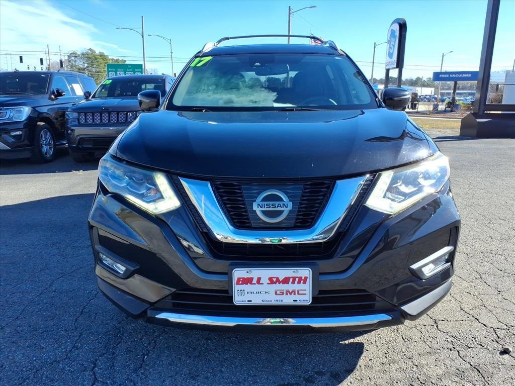 Used 2017 Nissan Rogue SL w/ SL Premium Package image 2