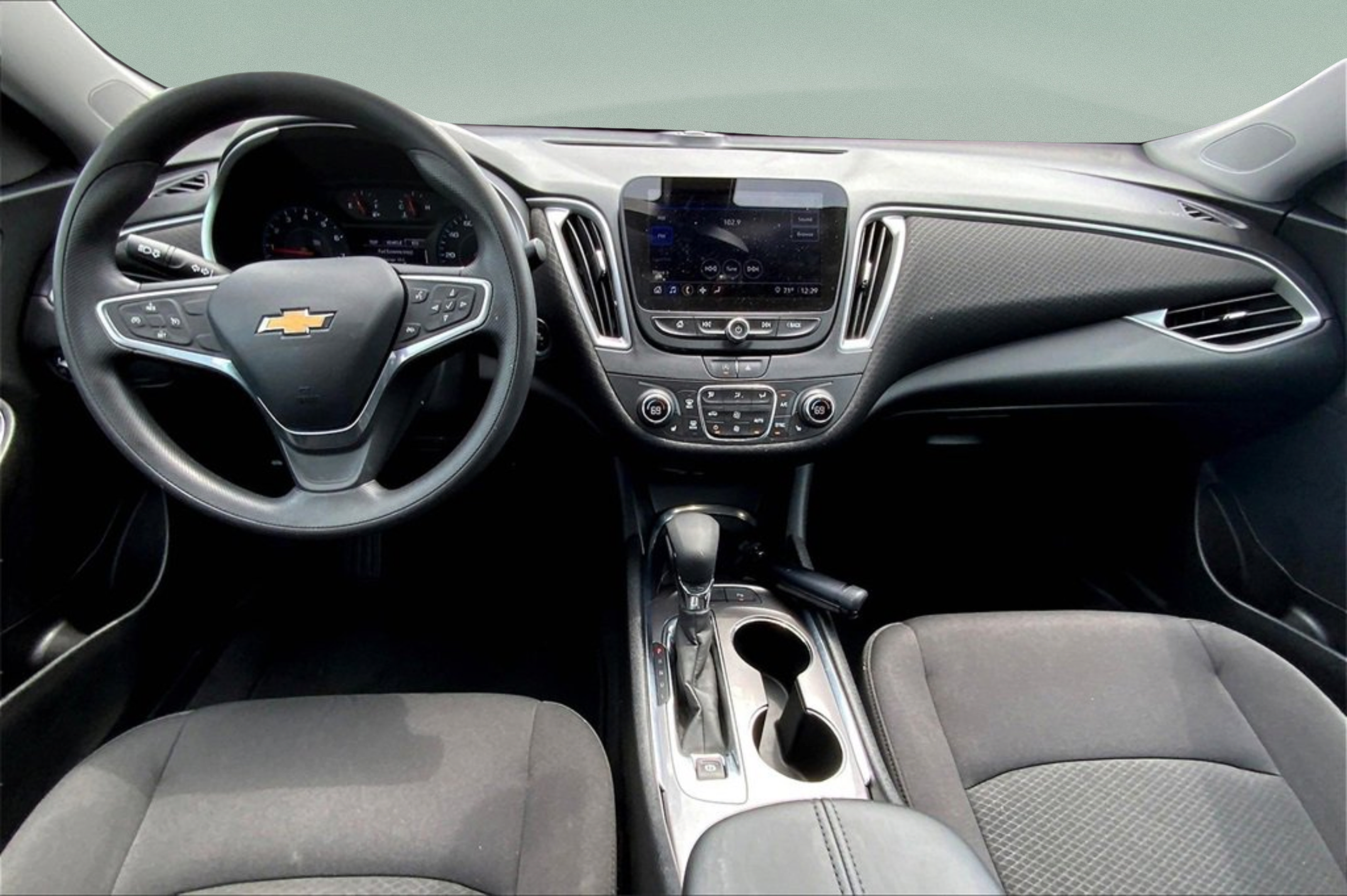 Used 2022 Chevrolet Malibu LT FWD image 16