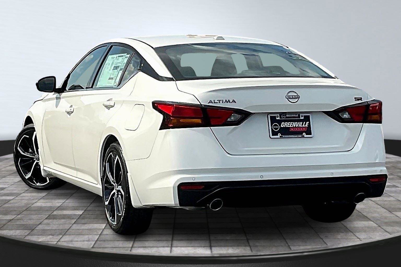 New 2025 Nissan Altima 2.5 SR image 3