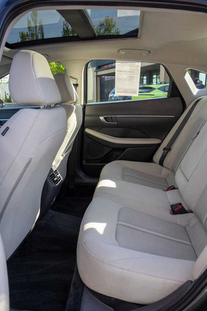 Certified 2023 Hyundai Sonata SEL w/ Convenience Package FWD image 14