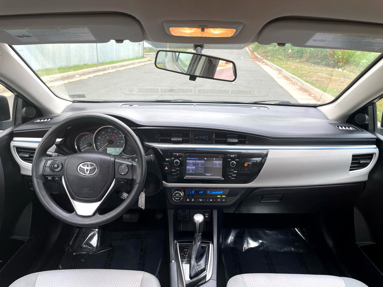 Used 2014 Toyota Corolla LE Premium image 20