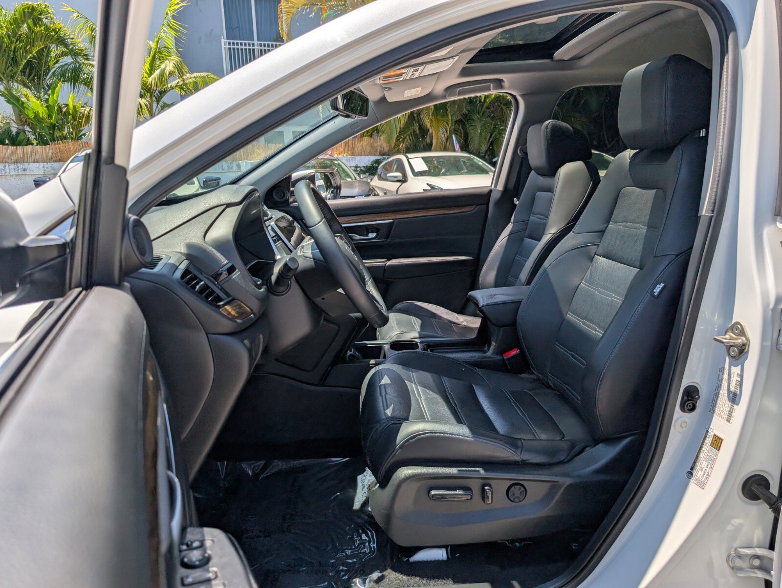 Used 2019 Honda CR-V Touring image 9