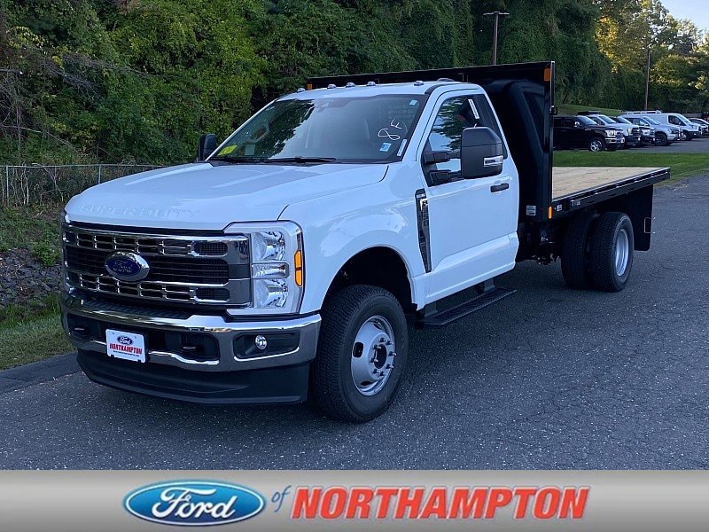 New 2026 Ford F350 XL w/ XL Chrome Package image 1