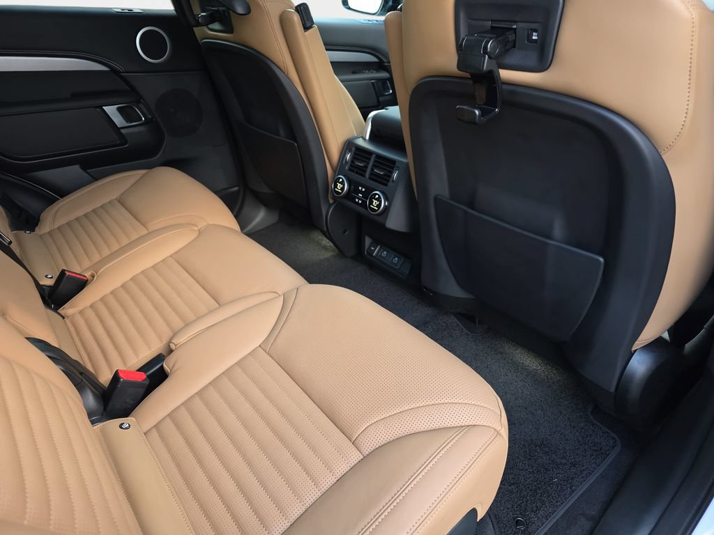 New 2026 Land Rover Discovery Limited Edition AWD/4WD image 11