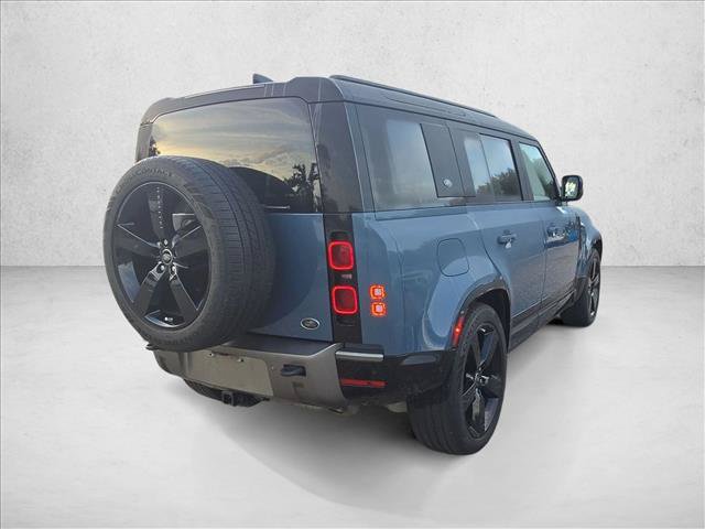 Used 2021 Land Rover Defender 110 X-Dynamic SE AWD/4WD image 5