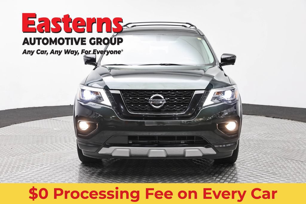 Used 2020 Nissan Pathfinder SL AWD/4WD image 2