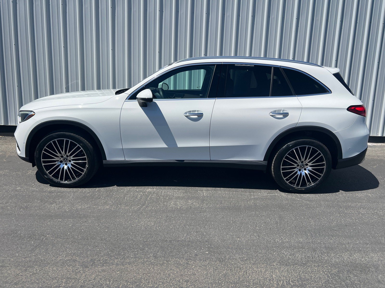 Certified 2023 Mercedes-Benz GLC 300 image 3