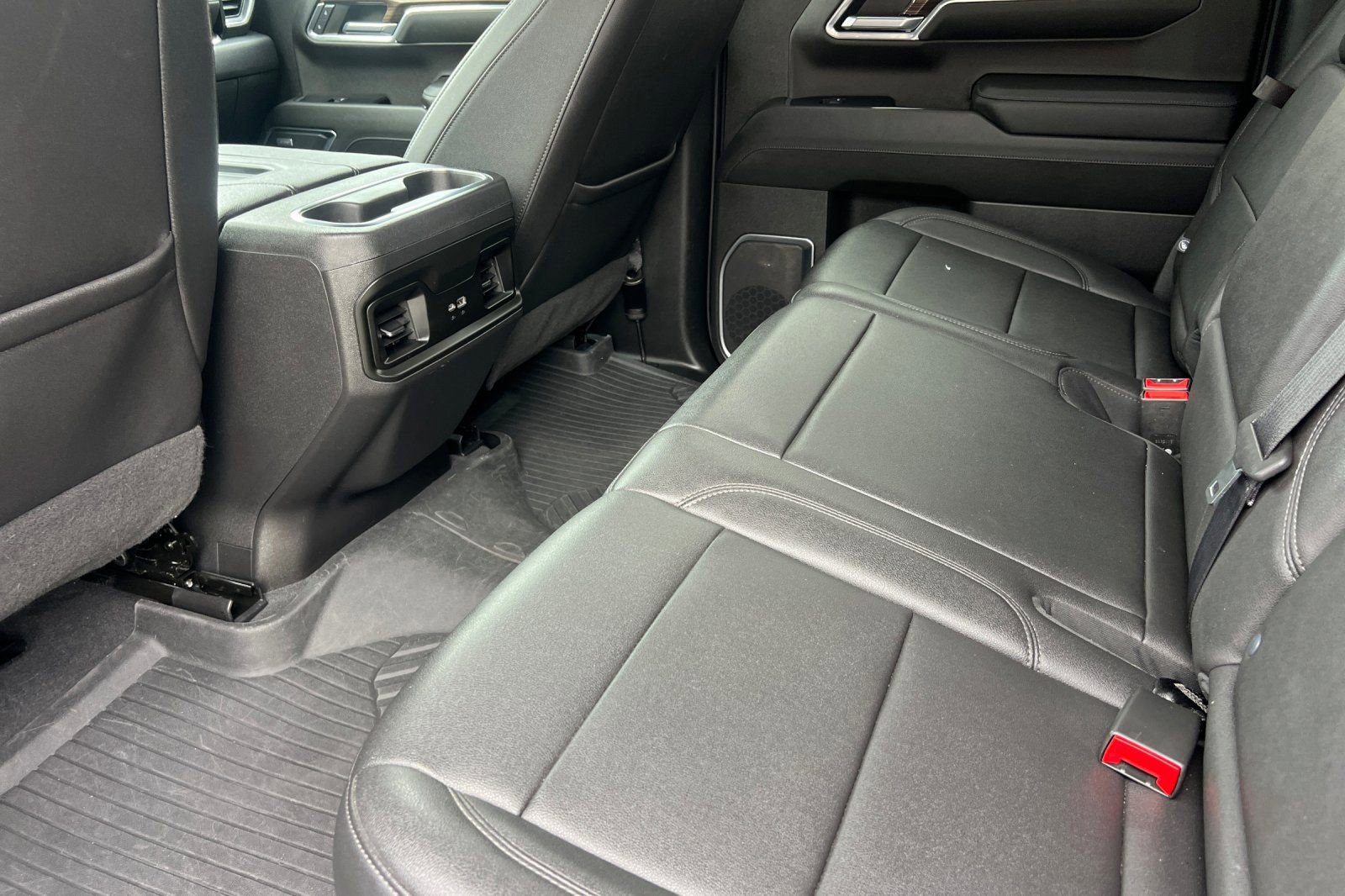Used 2022 Chevrolet Silverado 1500 LT Trail Boss w/ LT Trail Boss Premium Package AWD/4WD image 12