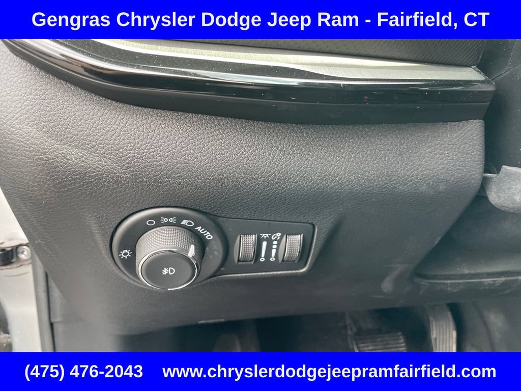 Certified 2025 Jeep Compass Trailhawk w/ Sun & Sound Group AWD/4WD image 46