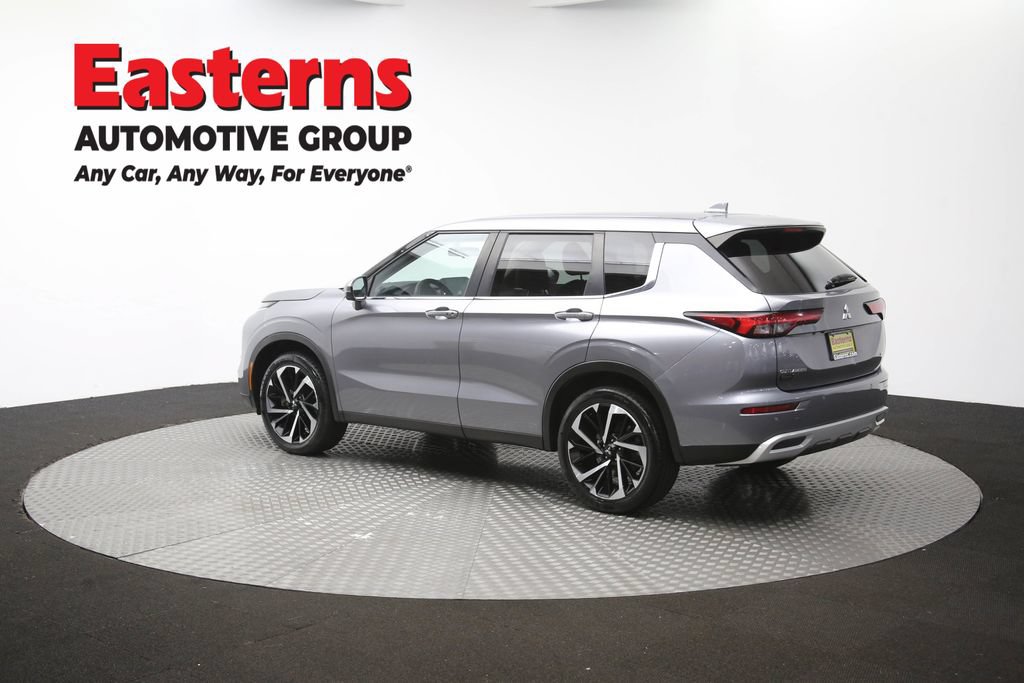 Used 2024 Mitsubishi Outlander SE AWD/4WD image 64