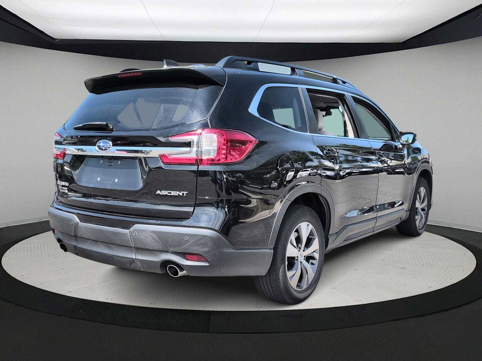 Used 2023 Subaru Ascent Premium w/ Convenience Package AWD/4WD image 8