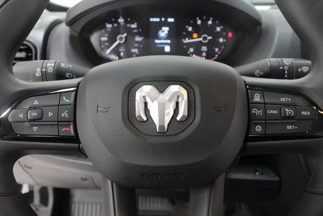 Used 2025 RAM ProMaster 2500 w/ Convenience Group image 12