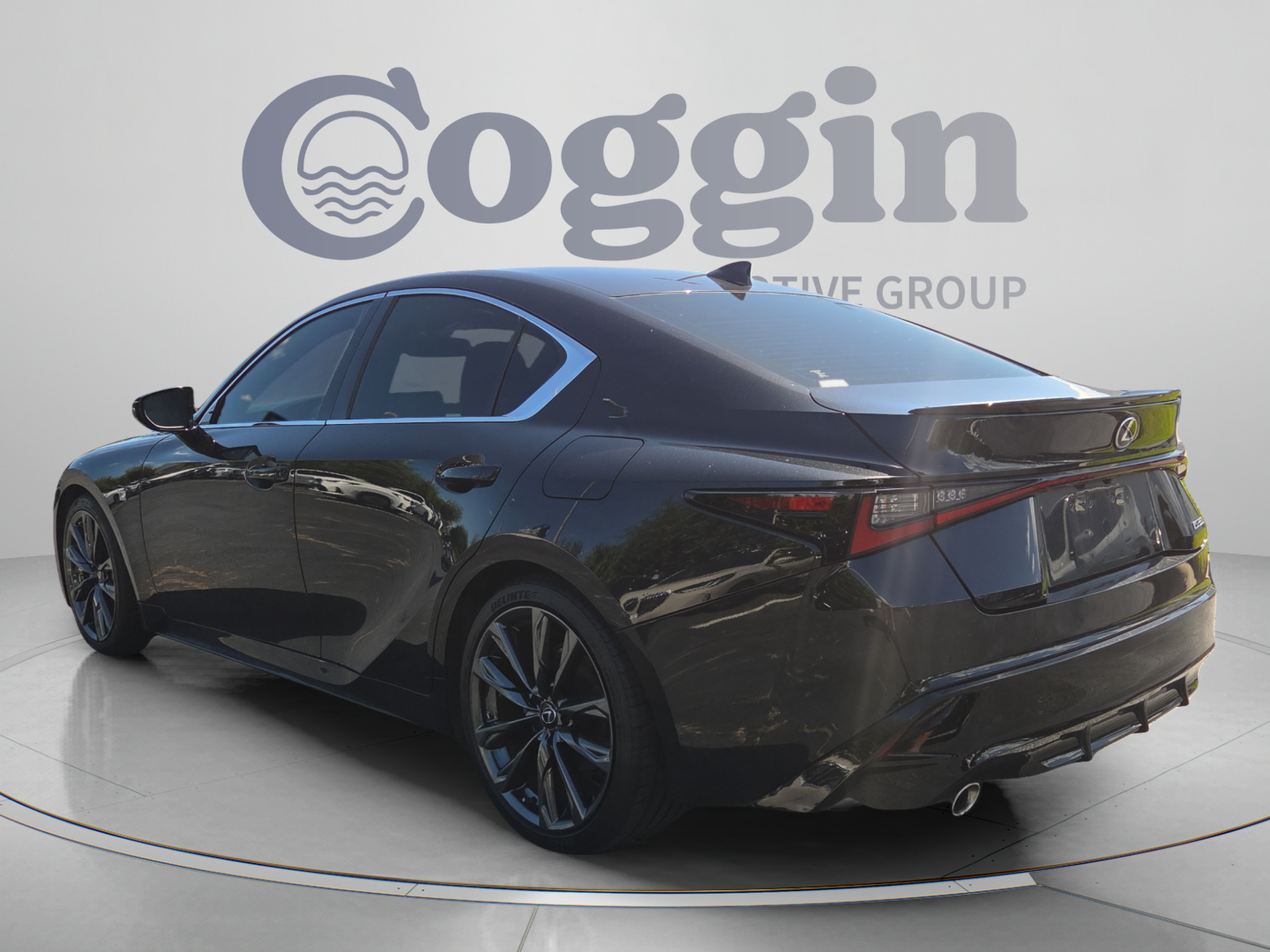 Used 2022 Lexus IS 350 F Sport RWD image 3