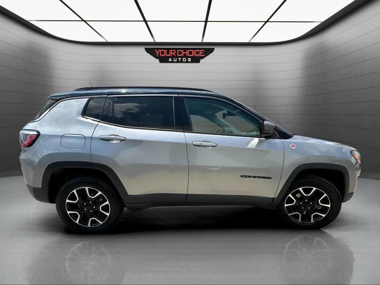 Used 2021 Jeep Compass Trailhawk image 6