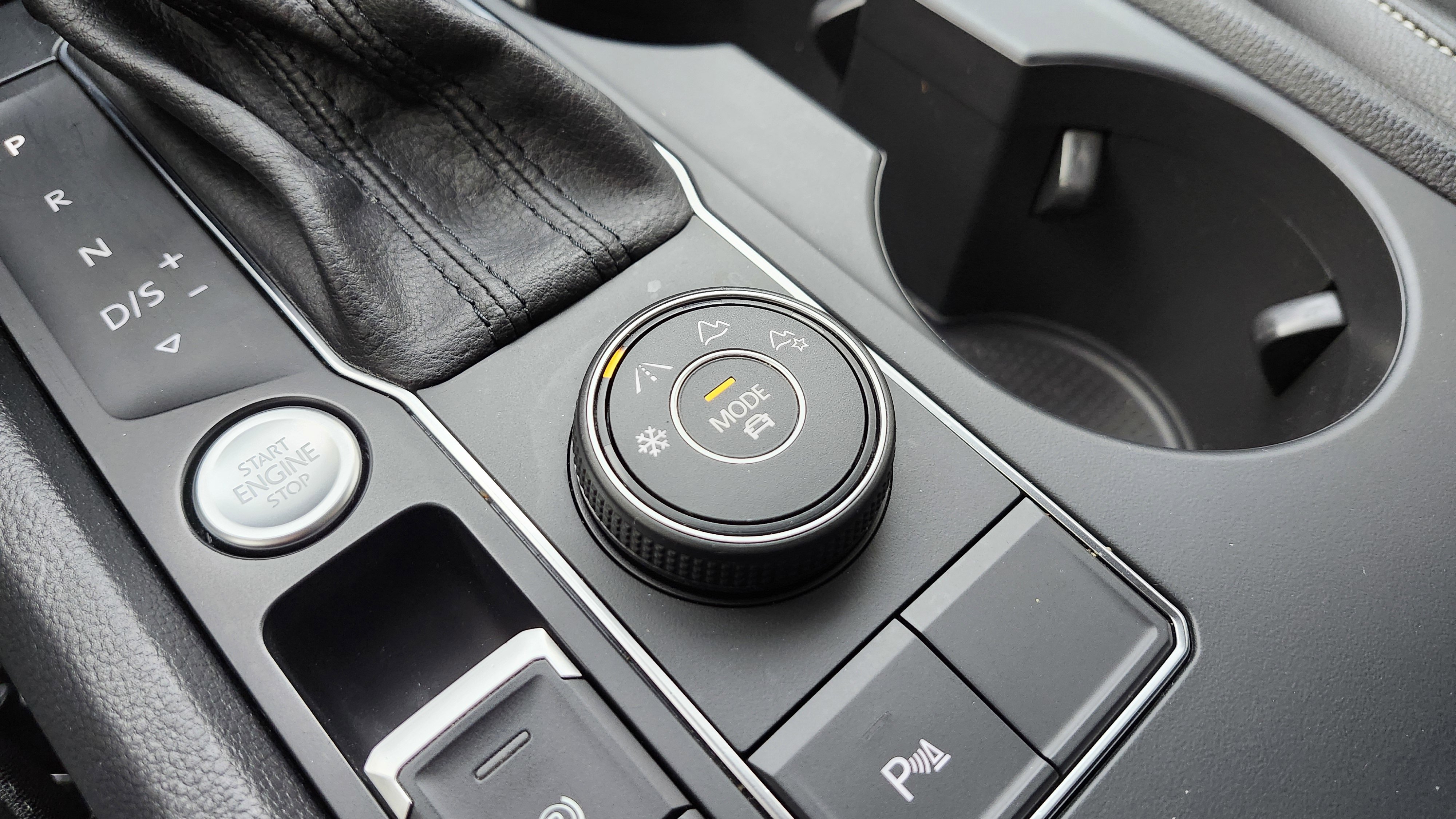 Used 2021 Volkswagen Atlas SE w/ Panoramic Sunroof Package image 11