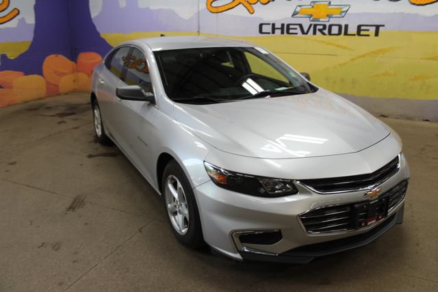 Used 2018 Chevrolet Malibu LS FWD image 2