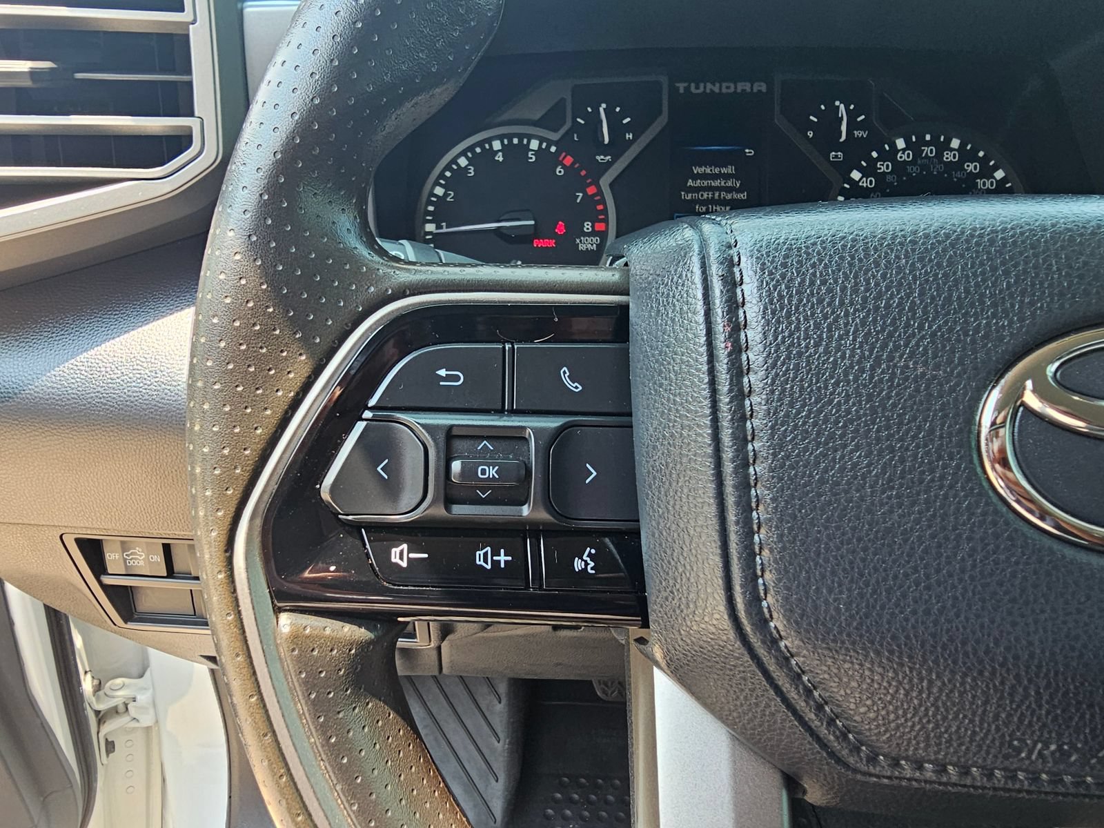 Used 2024 Toyota Tundra SR5 w/ SR5 Convenience Package AWD/4WD image 17