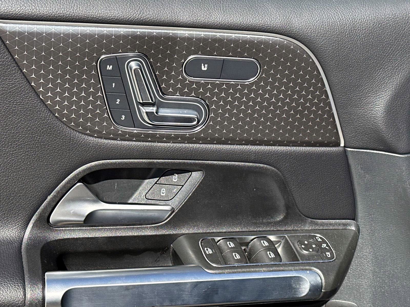 Certified 2025 Mercedes-Benz GLB 250 image 18