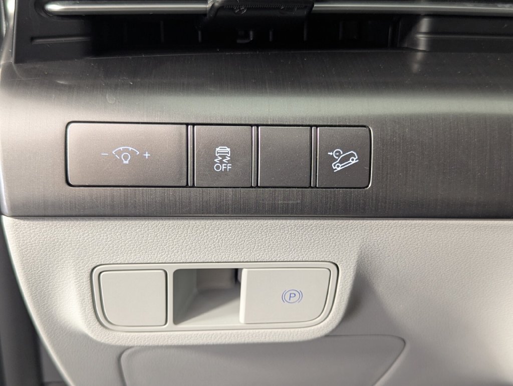 Certified 2025 Hyundai Kona SEL FWD image 14