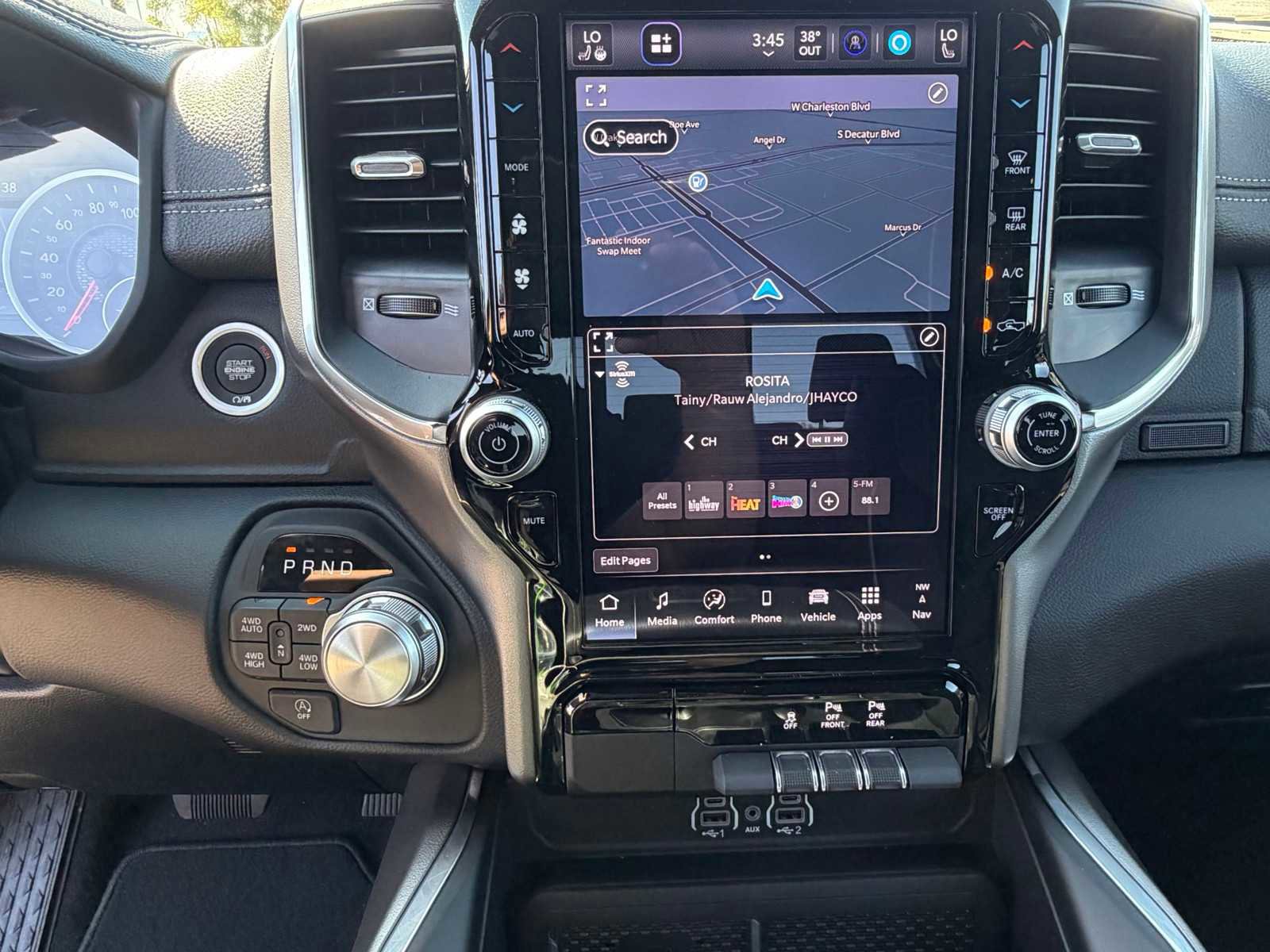 New 2026 RAM 1500 Laramie AWD/4WD image 40