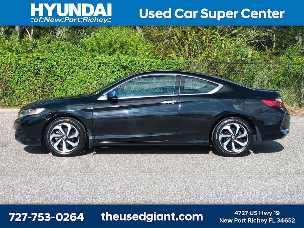 Used 2017 Honda Accord LX-S image 2