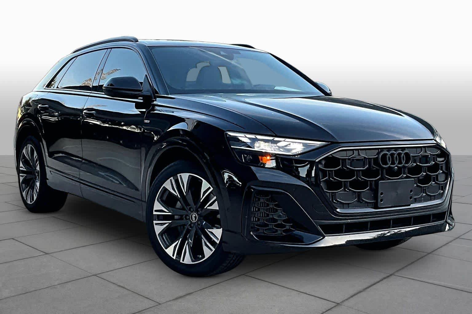 Used 2026 Audi Q8 Premium Plus AWD/4WD image 3
