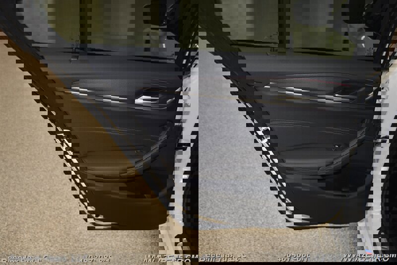 Used 2023 BMW 530e w/ M Sport Package image 39