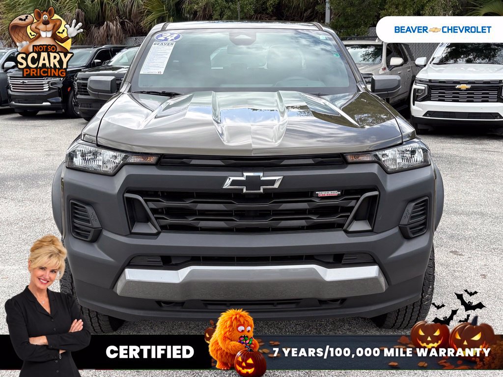 Used 2024 Chevrolet Colorado Trail Boss w/ Advanced Trailering Package AWD/4WD image 3