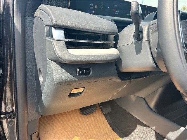 New 2025 Lincoln Navigator Reserve w/ Jet Appearance Package image 19